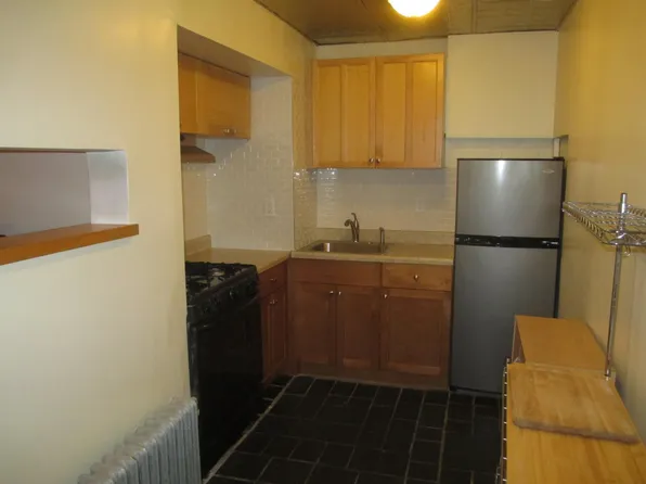 49 Booraem Avenue image 8 of 23