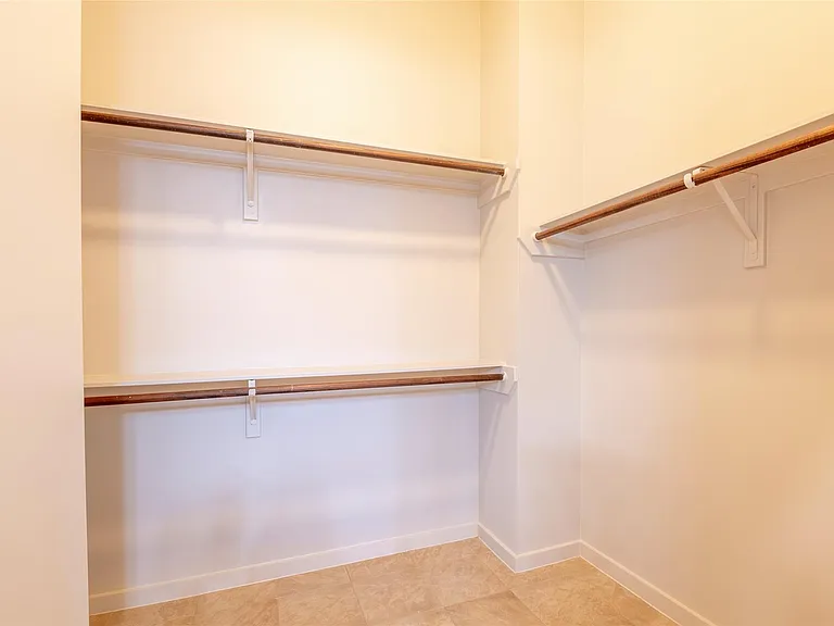 4040 Center St — Photo 21