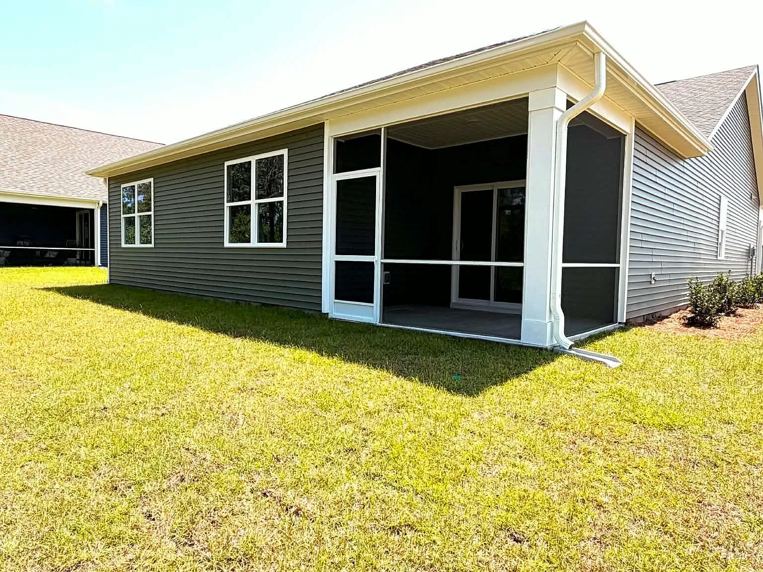 4 bed, 1774 sqft, $2,400 — Photo 3