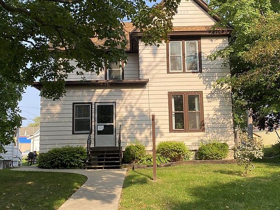 2nd image of 215 College Ave