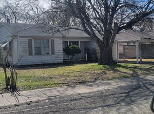 240 Graham Ave, Bonham, TX 75418