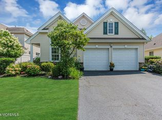 36 Chesapeake Dr, Holmdel, NJ 07733