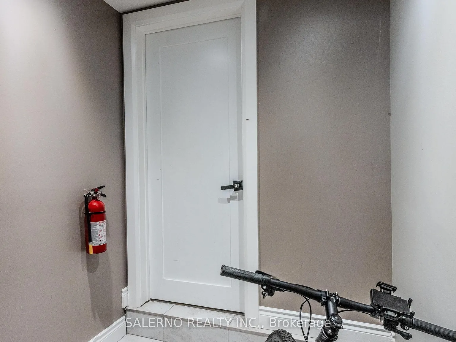 1 bed, $2,000 — Photo 3