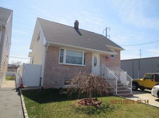 2032 Franklin Dr, Linden, NJ 07036