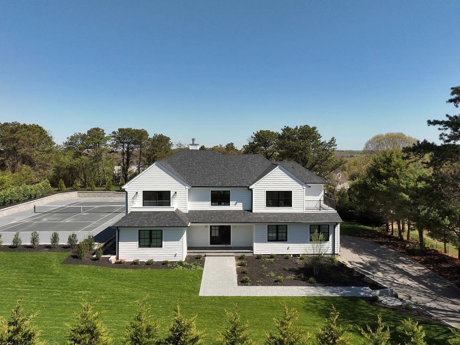 Newly Renovated Southampton Home with Resort-Style Amenities — Photo 3