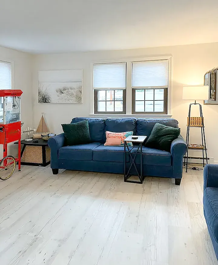 3 bed, 900 sqft, $1,900 — Photo 4