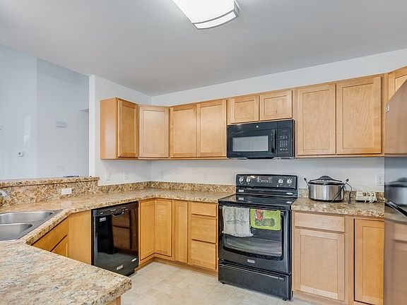 5th image of 3102 Meridian Dr