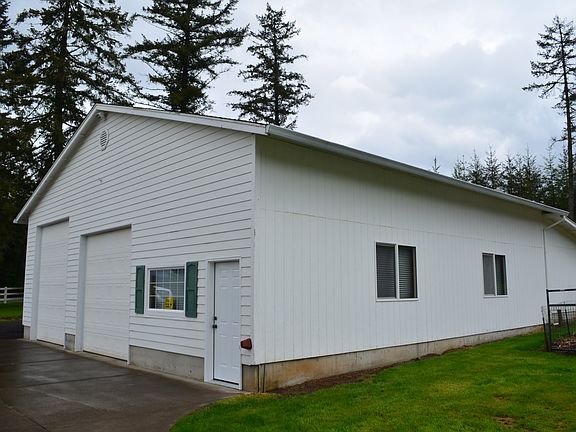 4th image of 18305 NE 255th Cir