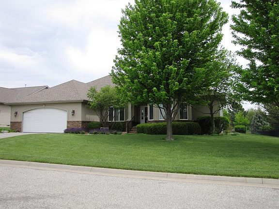 4th image of 1002 Grandview Ct