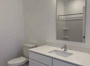 975-77 E 75th St #75-412E, Naperville, IL 60565
