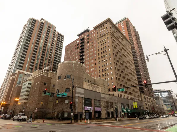 40 E 9th St APT 1313, Chicago, IL 60605