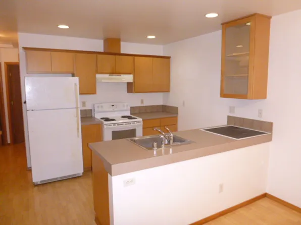 1030 Mount Olympus Ave SE, Ocean Shores, WA 98569