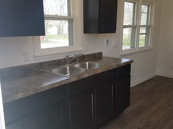 4th image of 6815 W 128th Pl