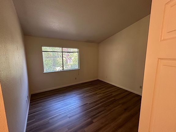 4th image of 643 Lunardi Way
