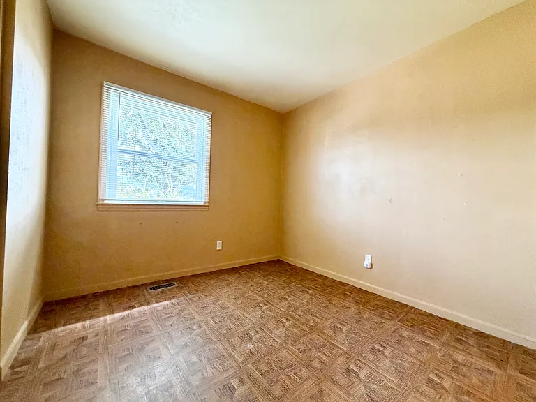5661 Jackman Rd — Photo 16