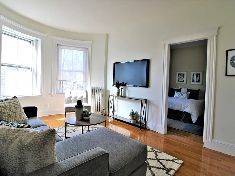32 Winchester St #8 — Photo 3