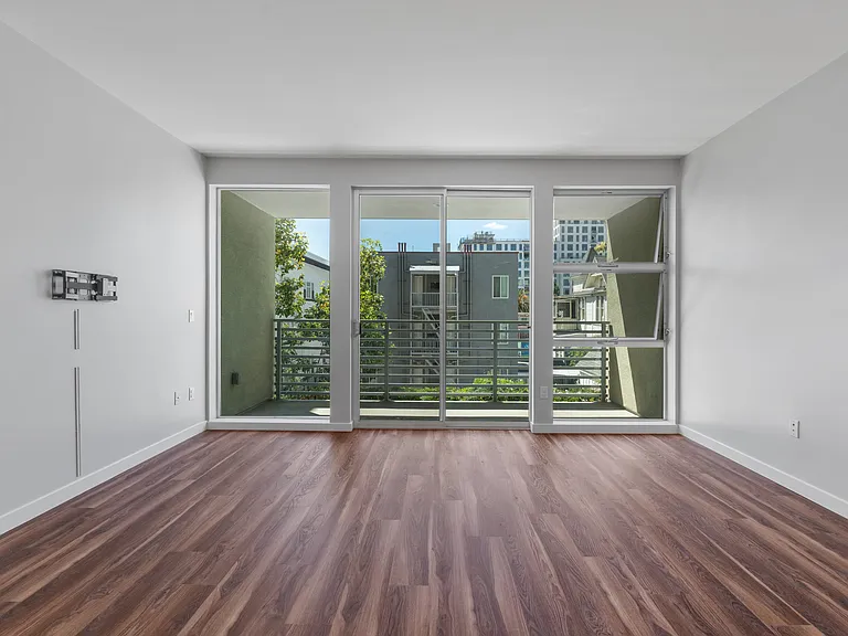 3100 6th Ave #207 — Photo 11