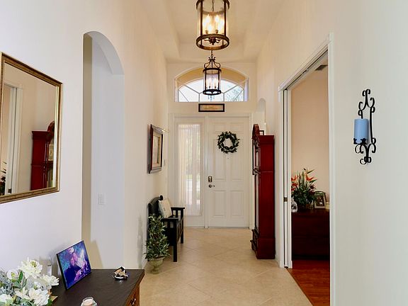 Home For Sale In Valencia Pointe