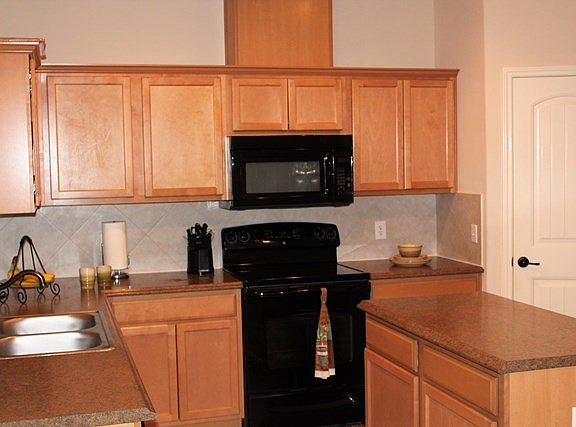 3rd image of 1803 Faccio St