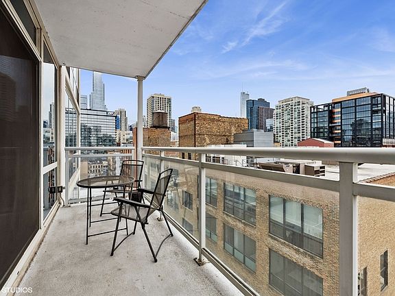 5th image of 757 N Orleans St #912