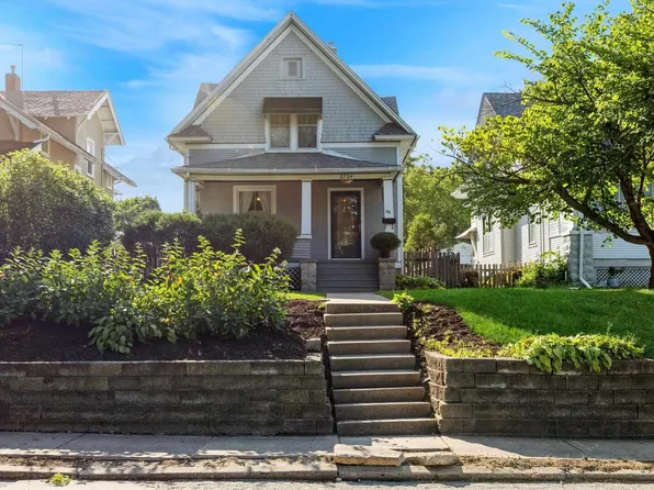 2724 Farnam St, Davenport, IA 52803