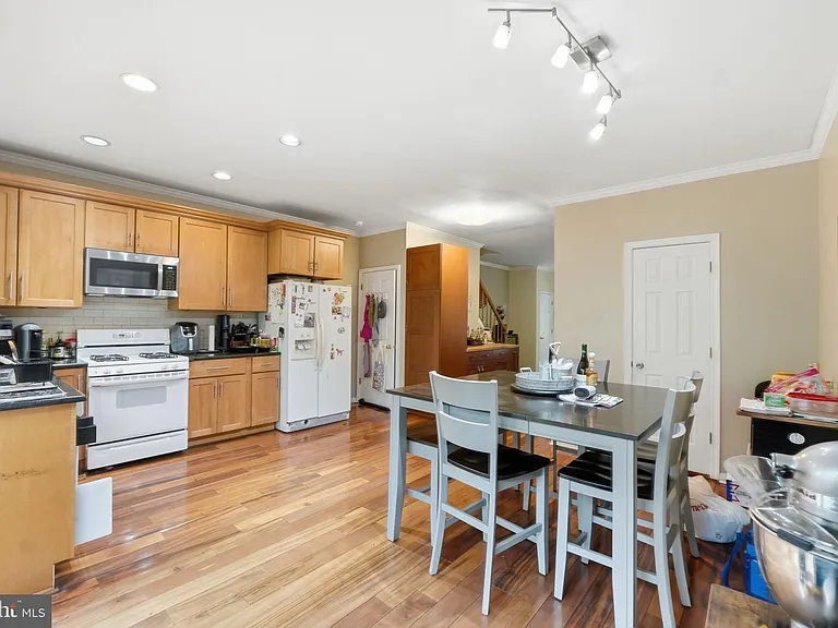 12109 Wedgeway Ct — Photo 10