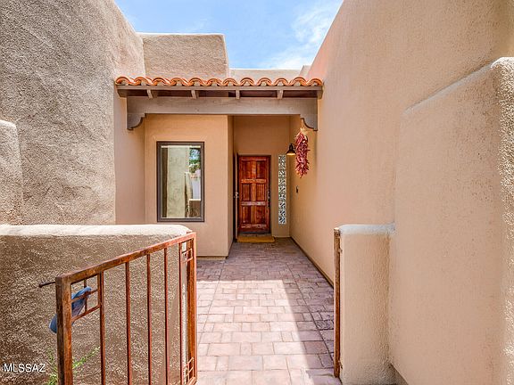 3rd image of 900 N Northern Vista Pl