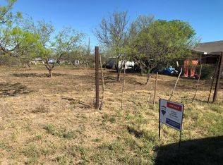 538 Chuck Wagon Rd, Eagle Pass, TX 78852