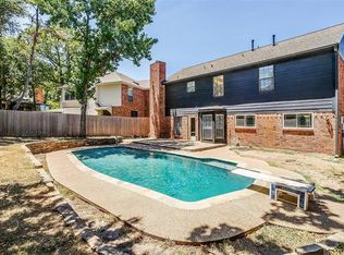 3217 Rustic Woods Dr, Bedford, TX 76021