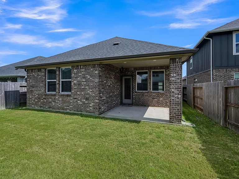9522 Sugar Berry Dr — Photo 34