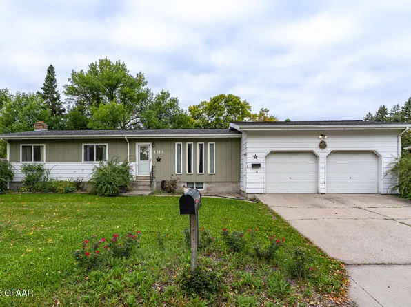 1313 Albert St, Crookston, MN 56716