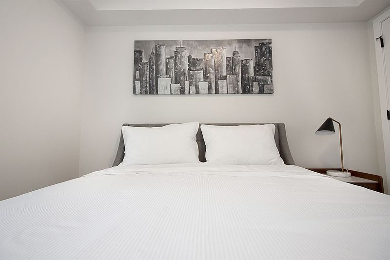 Winnipeg Apartment for rent - 4 Bedrooms — photo 17