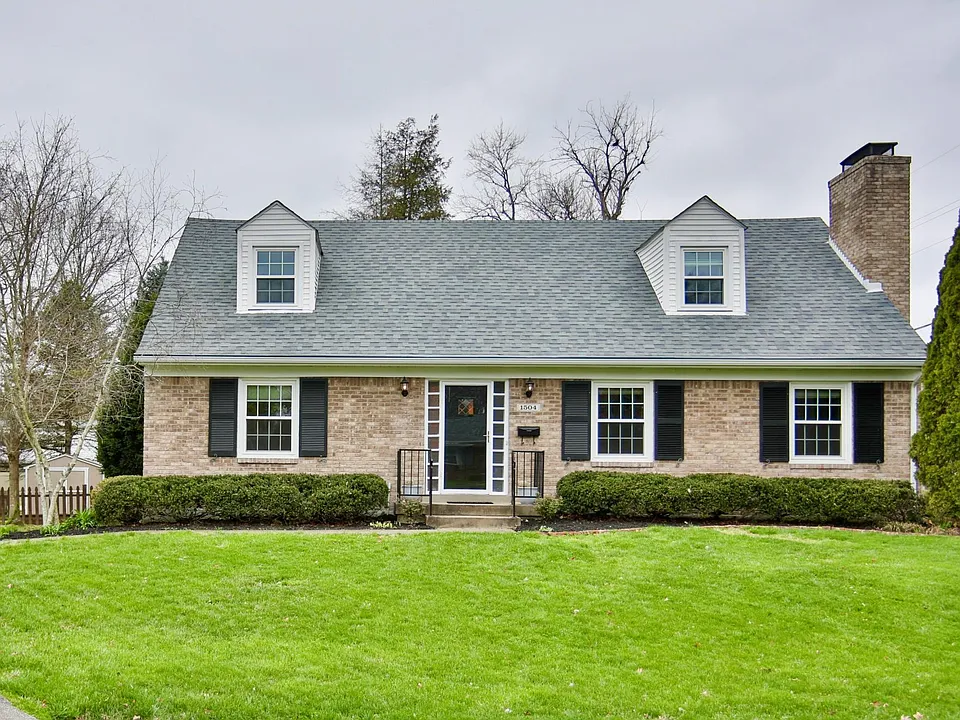 1504 Herrs Dale Ct