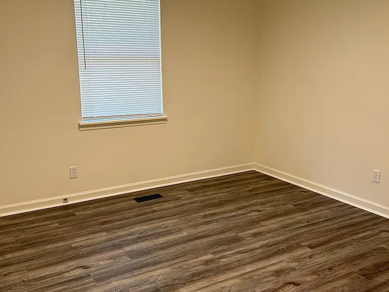 318 Linden St #100 — Photo 8