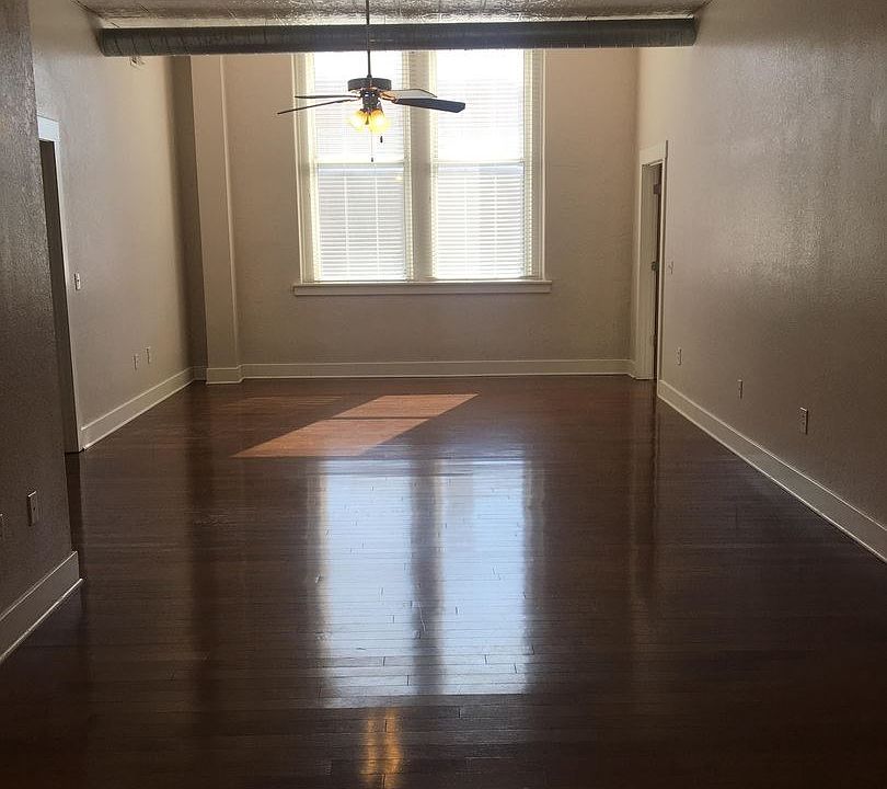 2nd image of 10 W 10th St APT 2A
