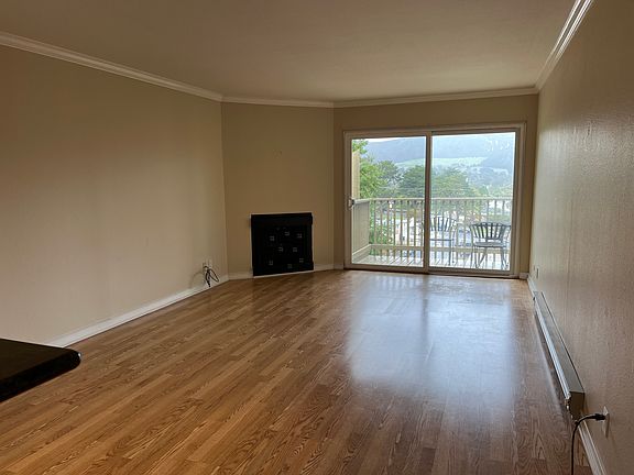 4th image of 375 Mandarin Dr APT 312