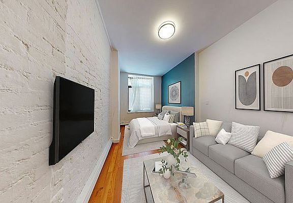 5th image of 403 W 44th St APT 1A