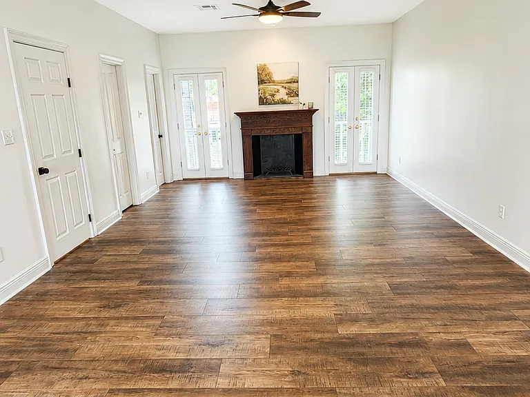 118 Country Manor Rd — Photo 11