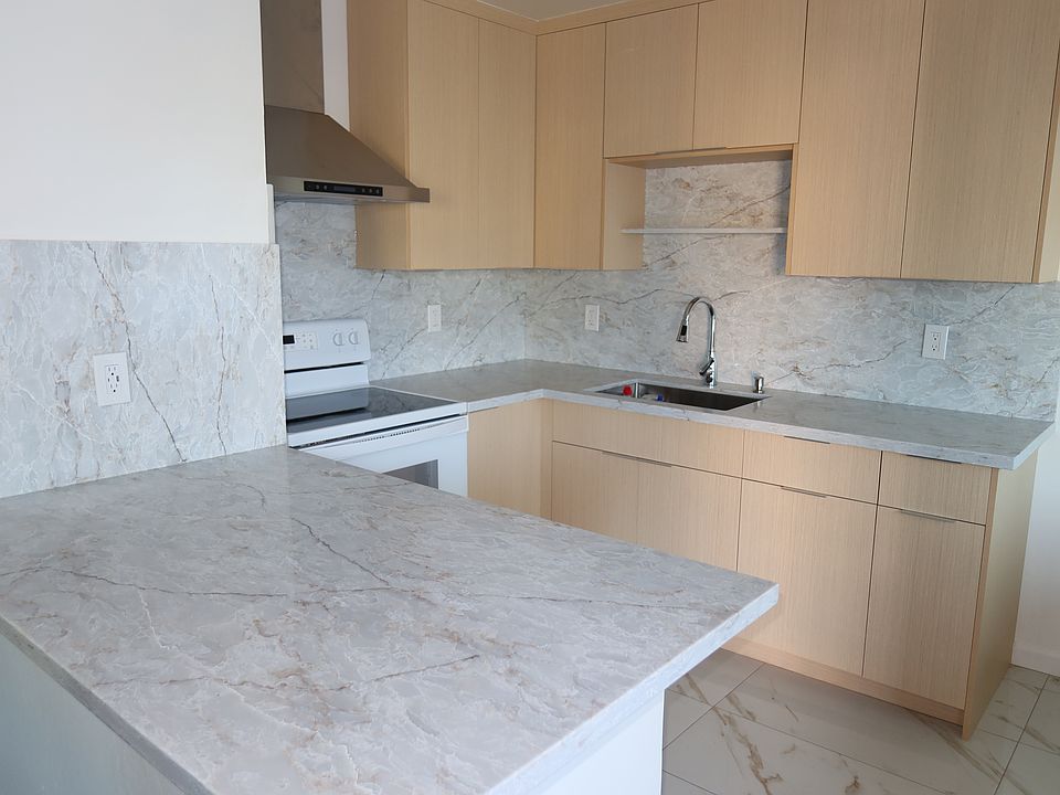 1st image of 2310 Roosevelt Ave #4