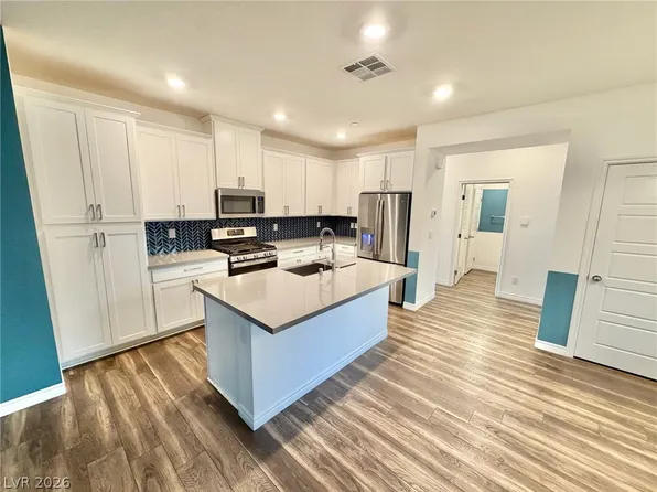 20 Barbara Ln #38, Las Vegas, NV 89183