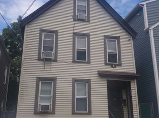 162 W 7th St, South Boston, MA 02127