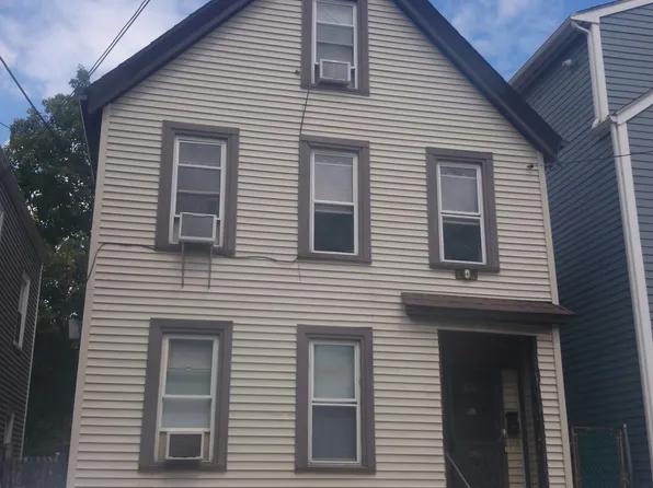 162 W 7th St, South Boston, MA 02127