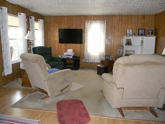 3rd image of 42 Bevins St