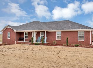 352 Belview Dr, Killen, AL 35645