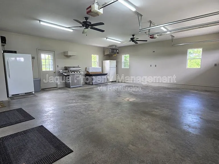 6660 Pine Rd — Photo 18