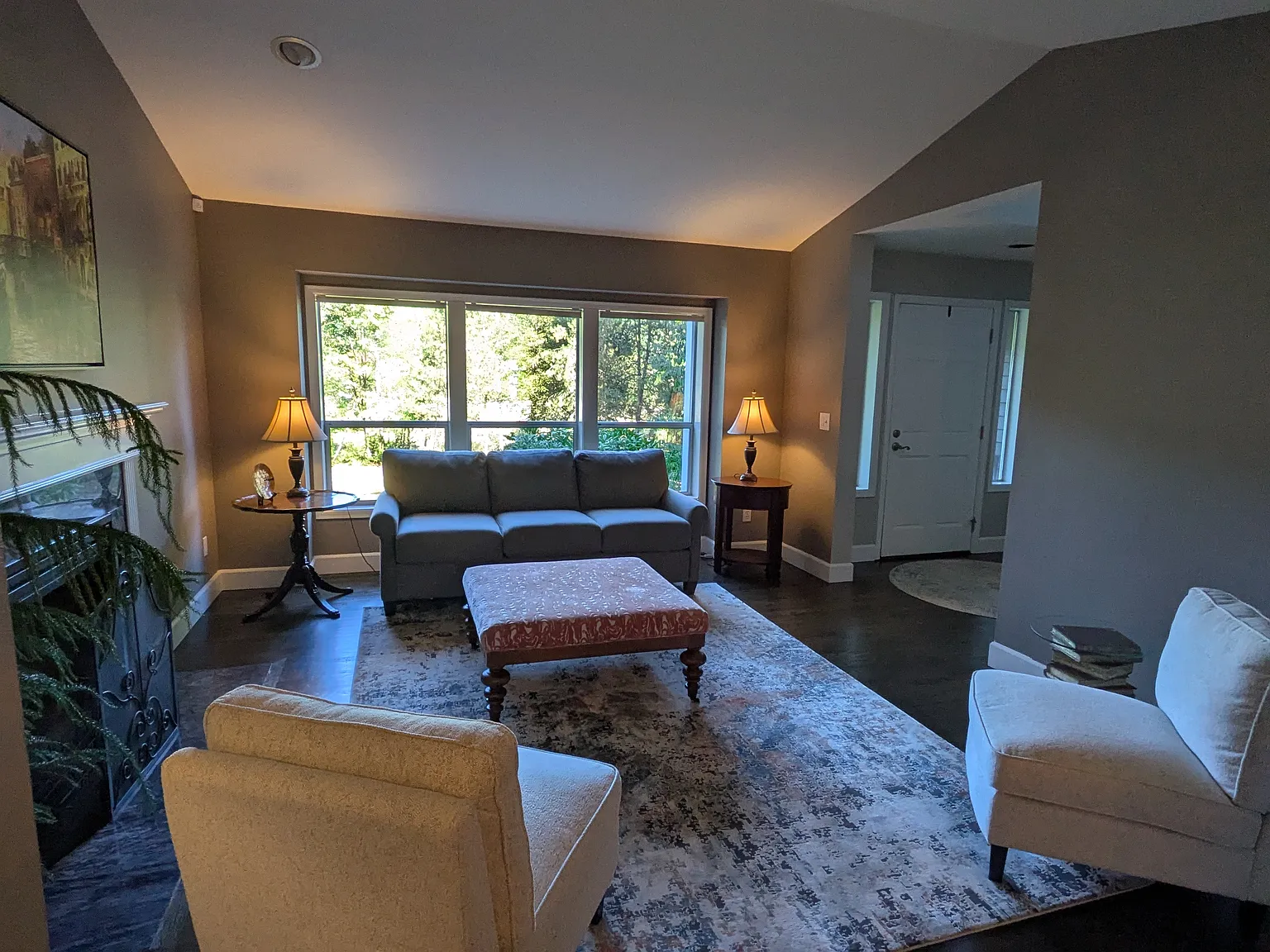3 bed, 2.5 bath, 2344 sqft, $4,600 — Photo 3
