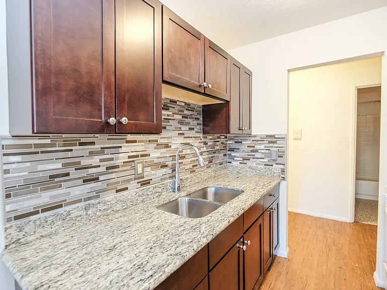 Corner 29 Apartments — Photo 15