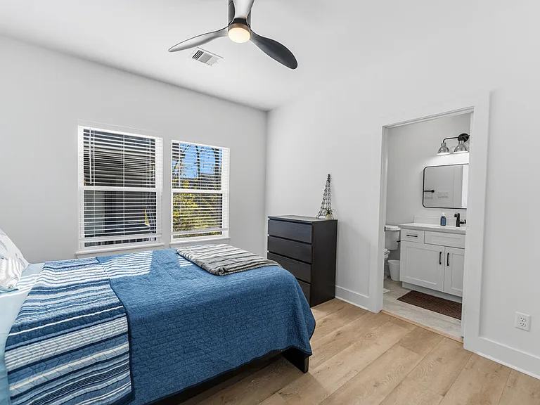 3327 Cornell St #B — Photo 12