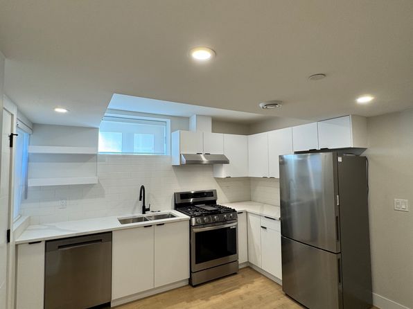 2887 E 3rd Ave #BASEMENT, Vancouver, BC V5M 1H5