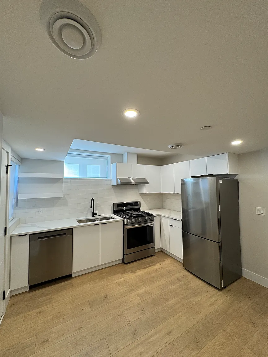 2887 E 3rd Ave #Basement photo 1